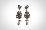 Pearl drop earrings